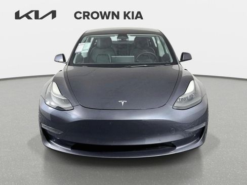Used 2022 Tesla Model 3 Standard Range RWD image 2