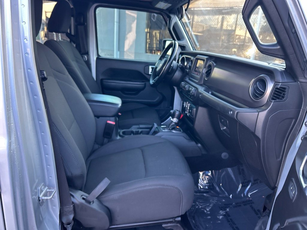 Used 2022 Jeep Gladiator Sport AWD/4WD image 23