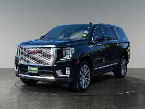 Used 2021 GMC Yukon Denali w/ Denali Premium Package AWD/4WD image 3