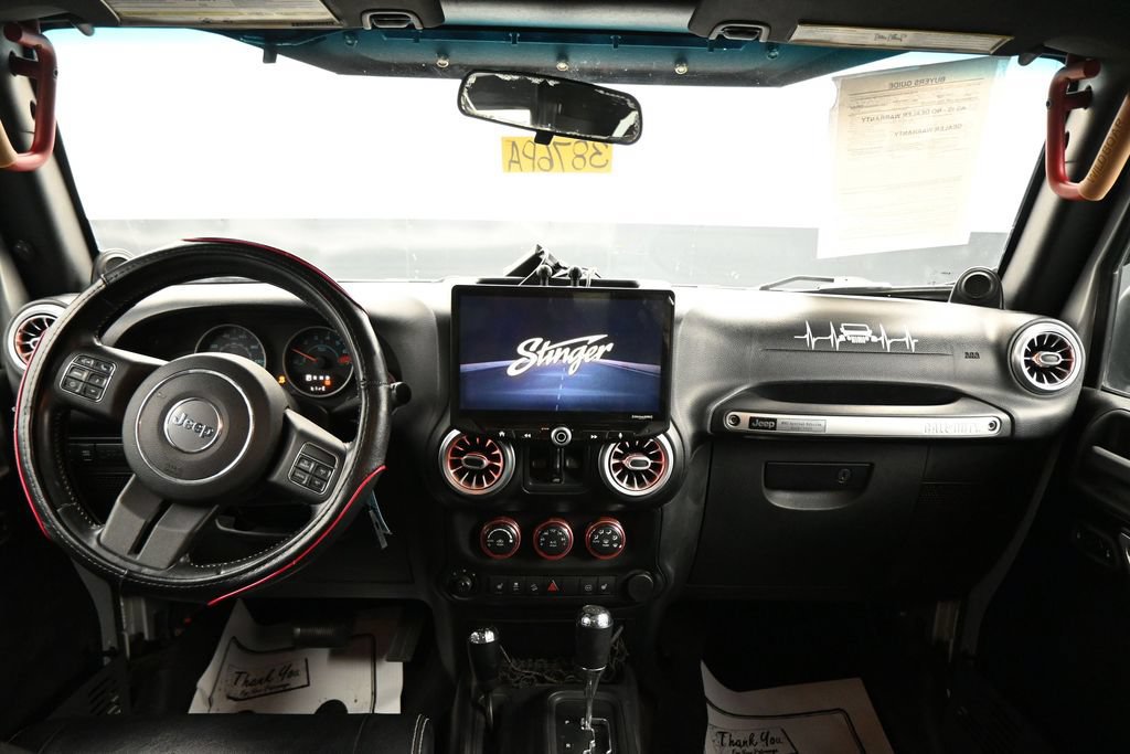Used 2012 Jeep Wrangler Unlimited Rubicon AWD/4WD image 13