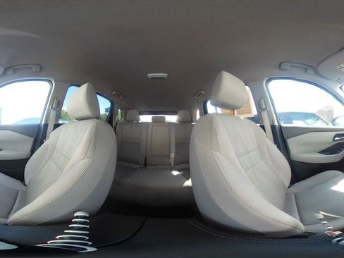 Used 2025 Nissan Rogue SV FWD image 44