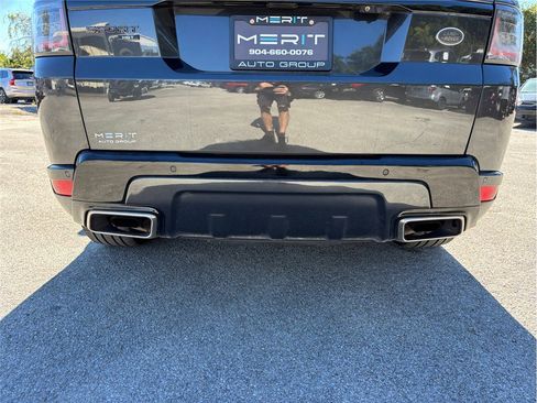 Used 2019 Land Rover Range Rover Sport HST image 17