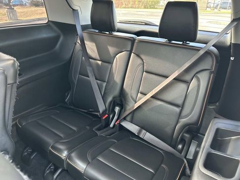 Used 2021 GMC Acadia AT4 w/ Technology Package image 22