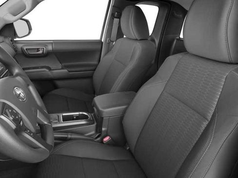Used 2017 Toyota Tacoma SR RWD image 6