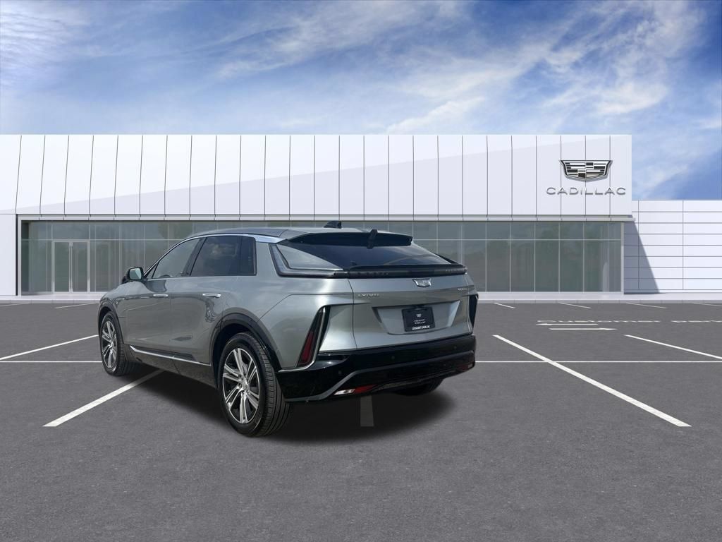 Certified 2024 Cadillac Lyriq Luxury AWD/4WD image 12