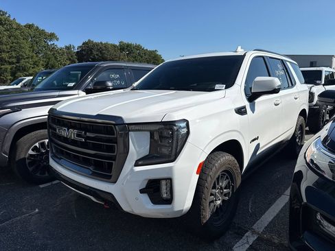 Used 2021 GMC Yukon AT4 w/ AT4 Premium Plus Package AWD/4WD image 7