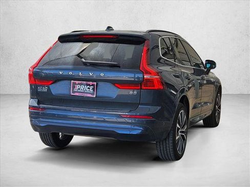 Used 2022 Volvo XC60 B5 Momentum w/ Advanced Package FWD image 5