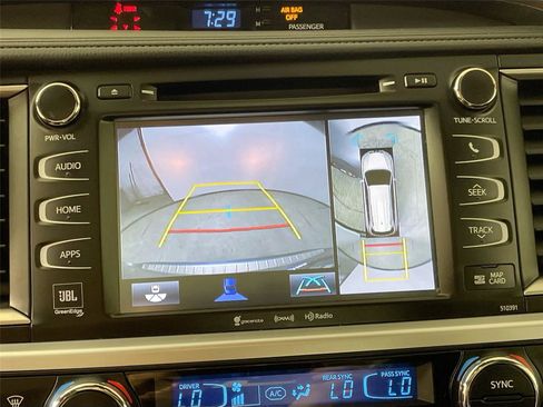 Used 2019 Toyota Highlander Limited Platinum AWD/4WD image 6