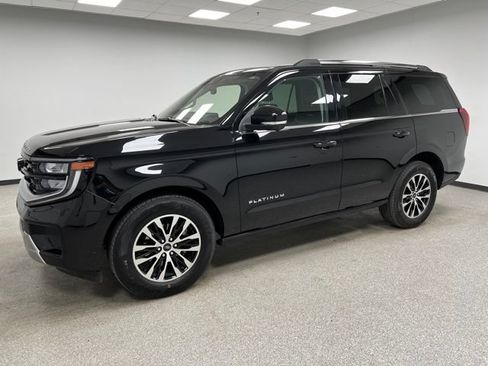 Used 2025 Ford Expedition Platinum AWD/4WD image 5