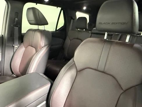 Used 2025 Honda Pilot Black Edition image 31