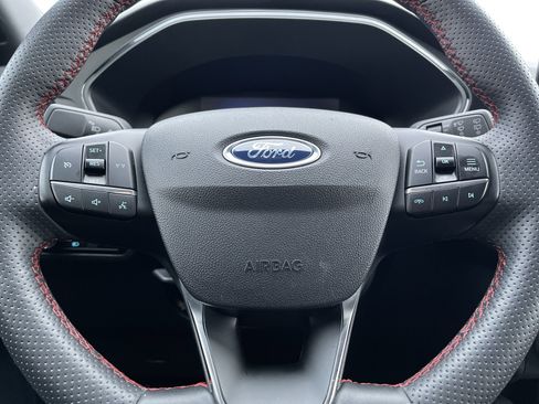 Used 2023 Ford Escape ST-Line image 14