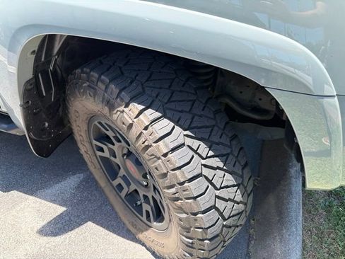 Used 2023 Toyota 4Runner TRD Off-Road Premium w/ Moonroof Package AWD/4WD image 14
