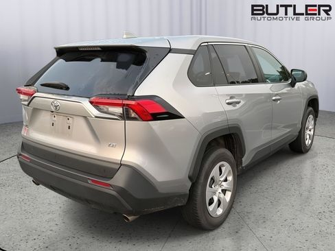 Used 2023 Toyota RAV4 LE FWD image 8