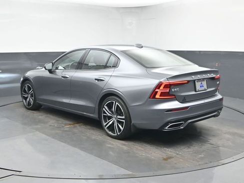 Used 2021 Volvo S60 T5 R-Design image 6