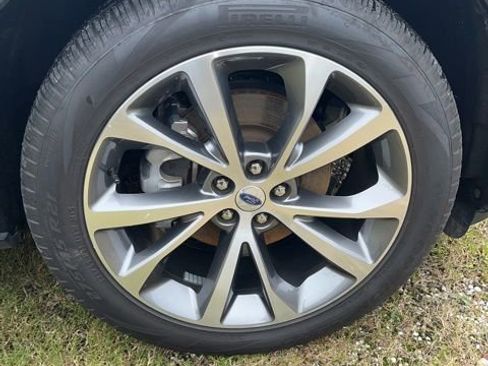 Used 2025 Ford Explorer Platinum w/ Ultimate Package image 34