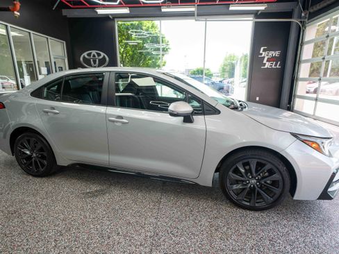 Used 2024 Toyota Corolla SE FWD image 5