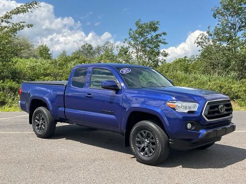 Used 2022 Toyota Tacoma SR5 AWD/4WD image 1