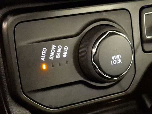 Used 2022 Jeep Renegade Limited w/ Sun, Sound & Wheels Group image 25