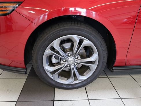 Used 2024 Honda Accord EX image 16