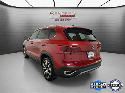 Used 2024 Volkswagen Taos SE image 4
