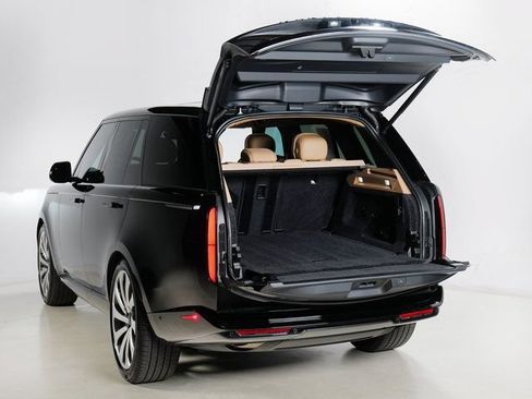 Certified 2026 Land Rover Range Rover SE AWD/4WD image 31