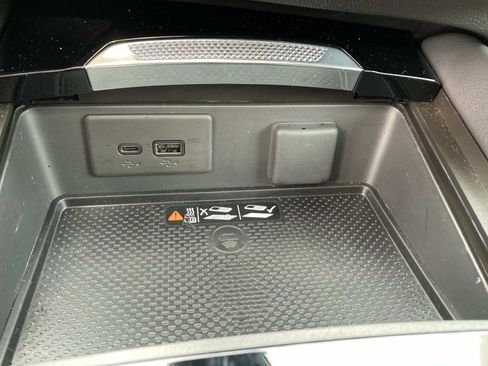 Used 2025 Buick Envision Sport Touring AWD/4WD image 16