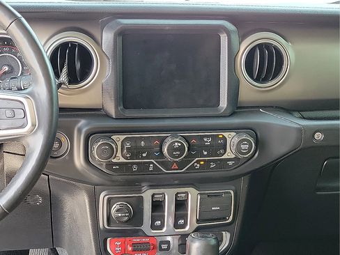 Used 2018 Jeep Wrangler Rubicon AWD/4WD image 10