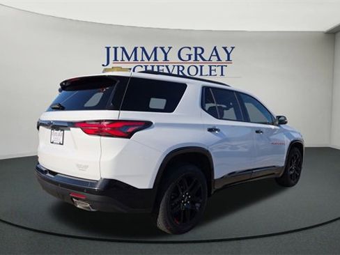 Used 2023 Chevrolet Traverse Premier w/ Redline Edition image 3