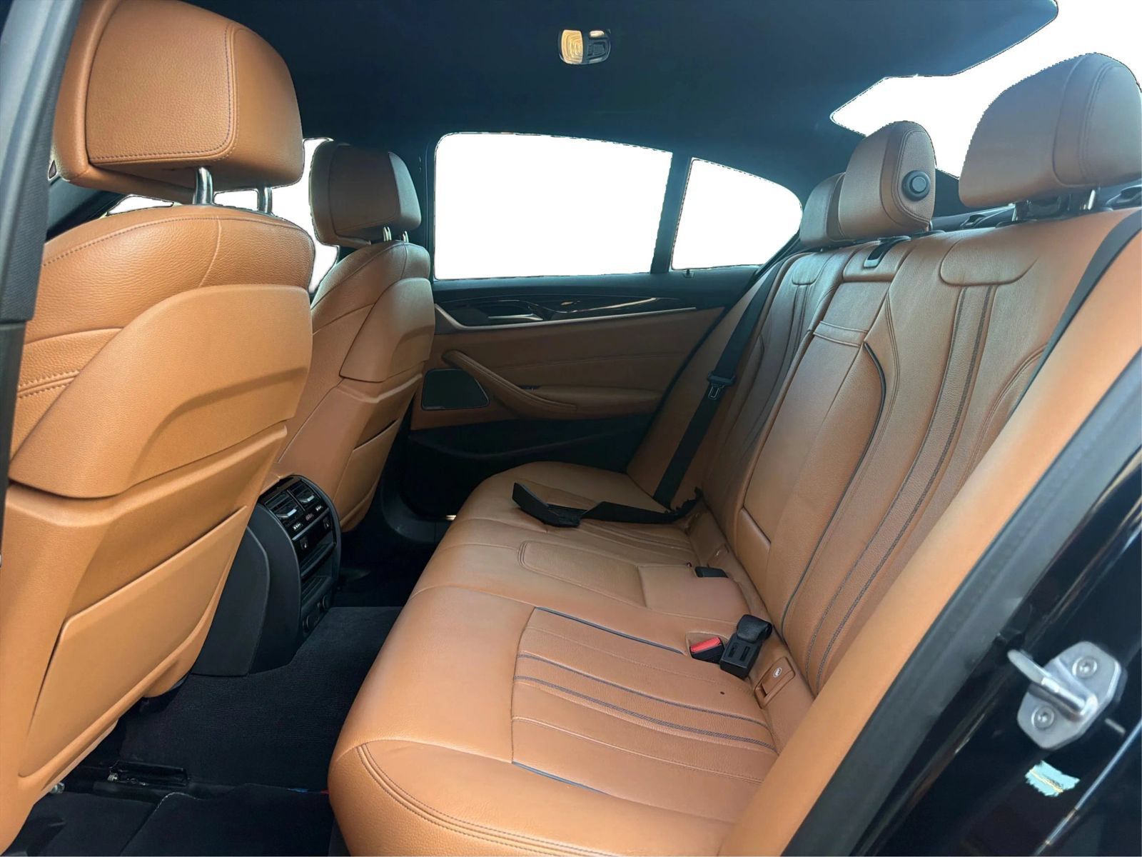 Used 2018 BMW M550i xDrive AWD/4WD image 10