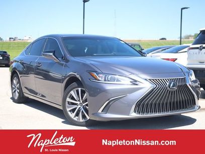 Used 2021 Lexus ES 350 w/ Accessory Package 2