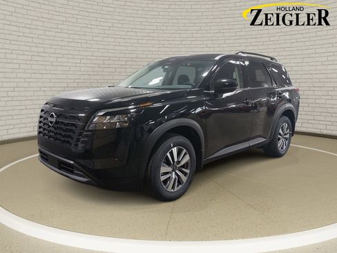 New 2026 Nissan Pathfinder SL AWD/4WD image 1
