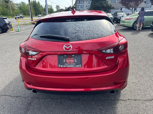 Used 2017 MAZDA MAZDA3 Grand Touring w/ Premium Equipment Package FWD image 8