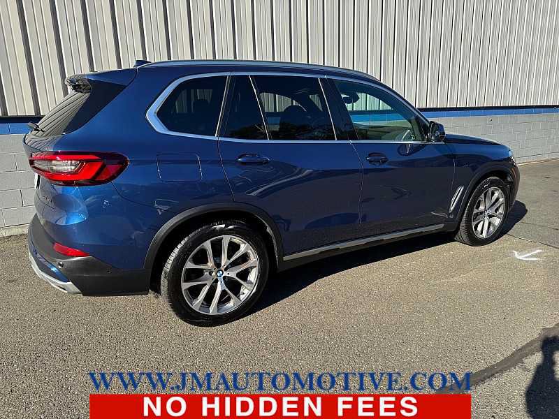 Used 2022 BMW X5 xDrive40i w/ Premium Package AWD/4WD image 5