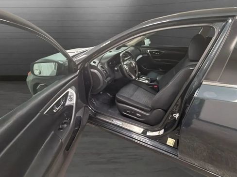 Used 2016 Nissan Altima 2.5 SV FWD image 21