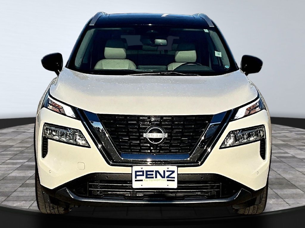 Used 2023 Nissan Rogue SL w/ SL Premium Package AWD/4WD image 2