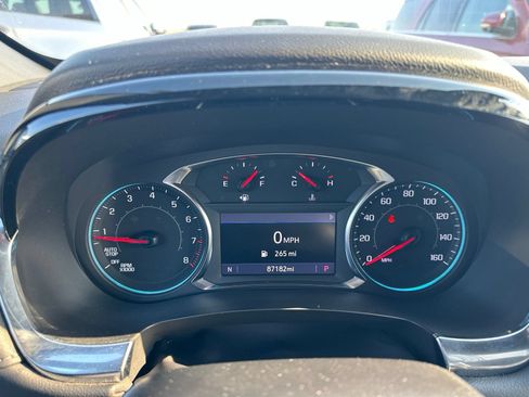 Used 2023 Chevrolet Traverse LT AWD/4WD image 6