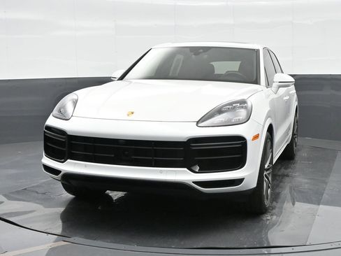 Certified 2022 Porsche Cayenne Turbo image 12