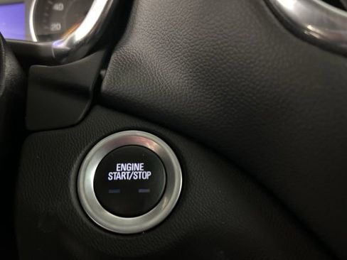 Used 2022 Chevrolet Equinox LT AWD/4WD image 12
