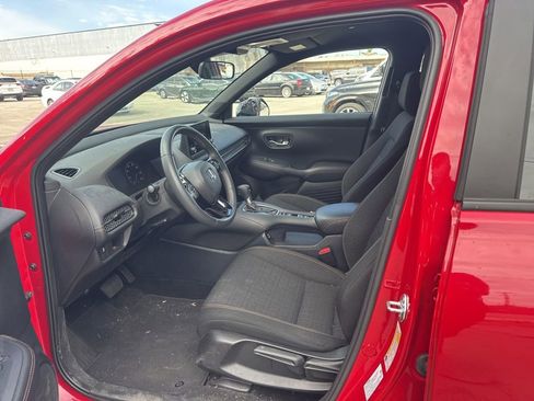 Used 2024 Honda HR-V Sport image 15