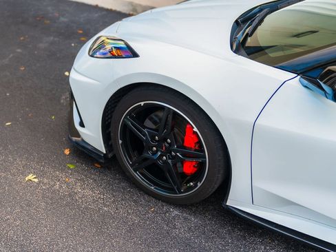 Used 2022 Chevrolet Corvette Stingray Premium Conv w/ Z51 Performance Package RWD image 5