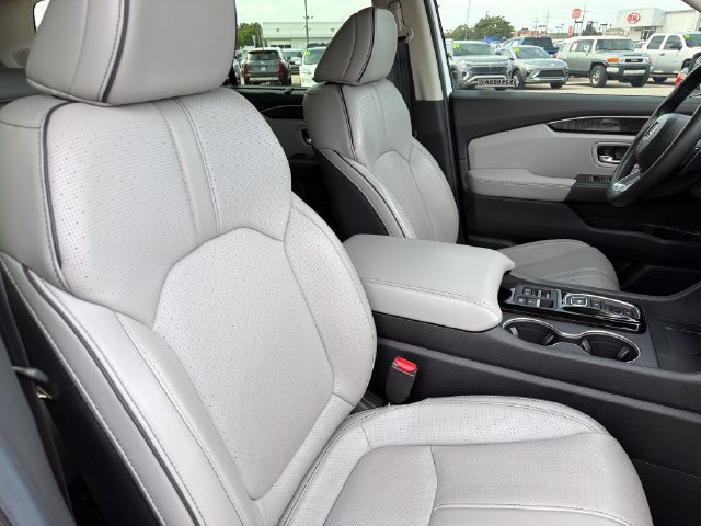 Used 2025 Honda Pilot Elite image 25