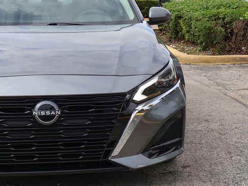 Used 2023 Nissan Altima 2.5 SV image 11