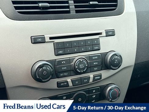 Used 2011 Ford Focus SE w/ 201A Rapid Spec Order Code FWD image 18