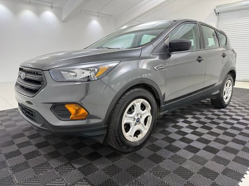 Used 2018 Ford Escape S image 3