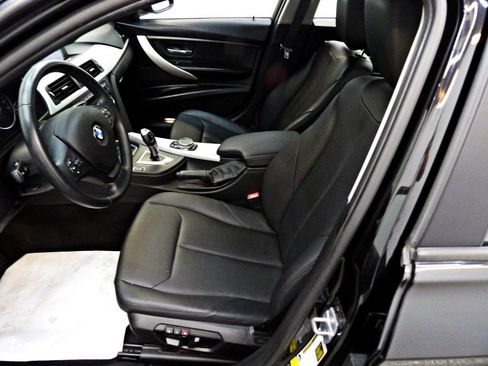 Used 2014 BMW 320i xDrive Sedan AWD/4WD image 8