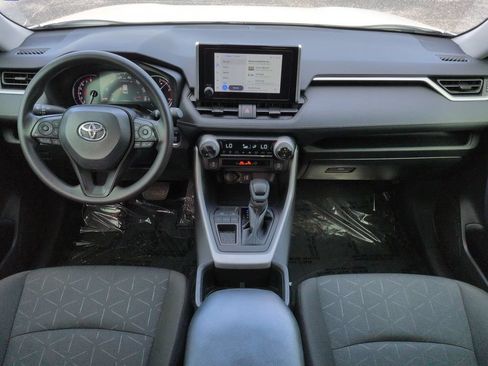 Used 2024 Toyota RAV4 XLE FWD image 15