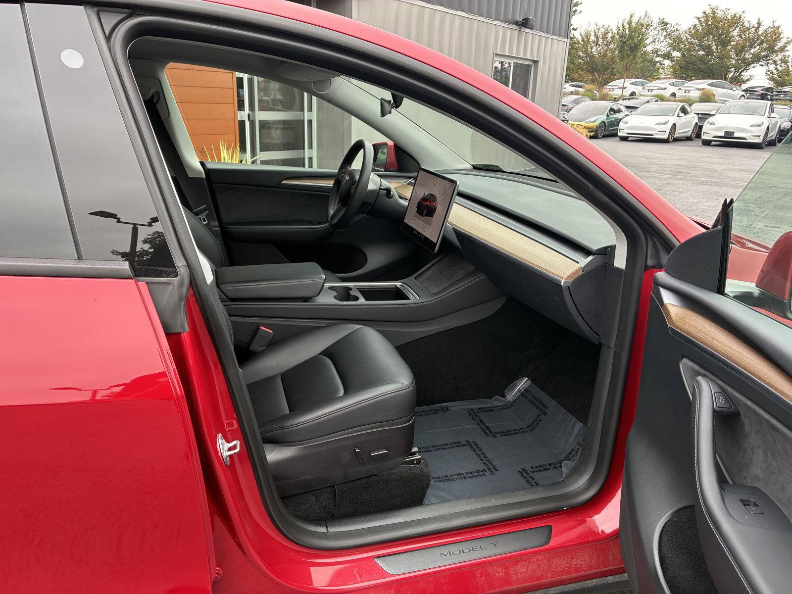 Used 2023 Tesla Model Y Long Range AWD/4WD image 12