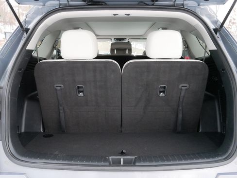 Certified 2022 Kia Sorento S w/ Panoramic Sunroof Package image 18