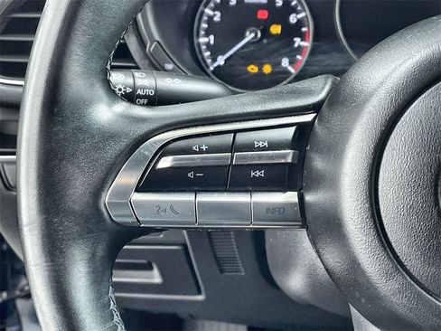 Used 2019 MAZDA MAZDA3 AWD Hatchback w/ Preferred Pkg image 17