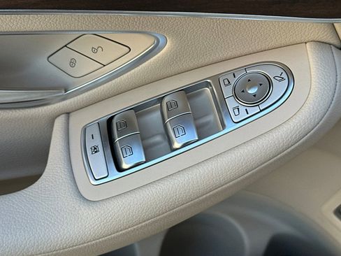 Used 2022 Mercedes-Benz GLC 300 image 26